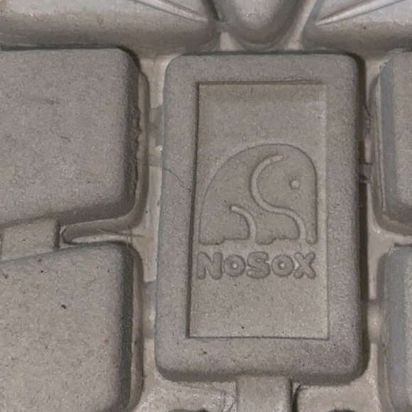 NWT NO SOX WO SIZE 8 SLIP ON LOAFER AEGIS MICROBE SHIELD  LIGHT RED  NEW - Picture 13 of 15